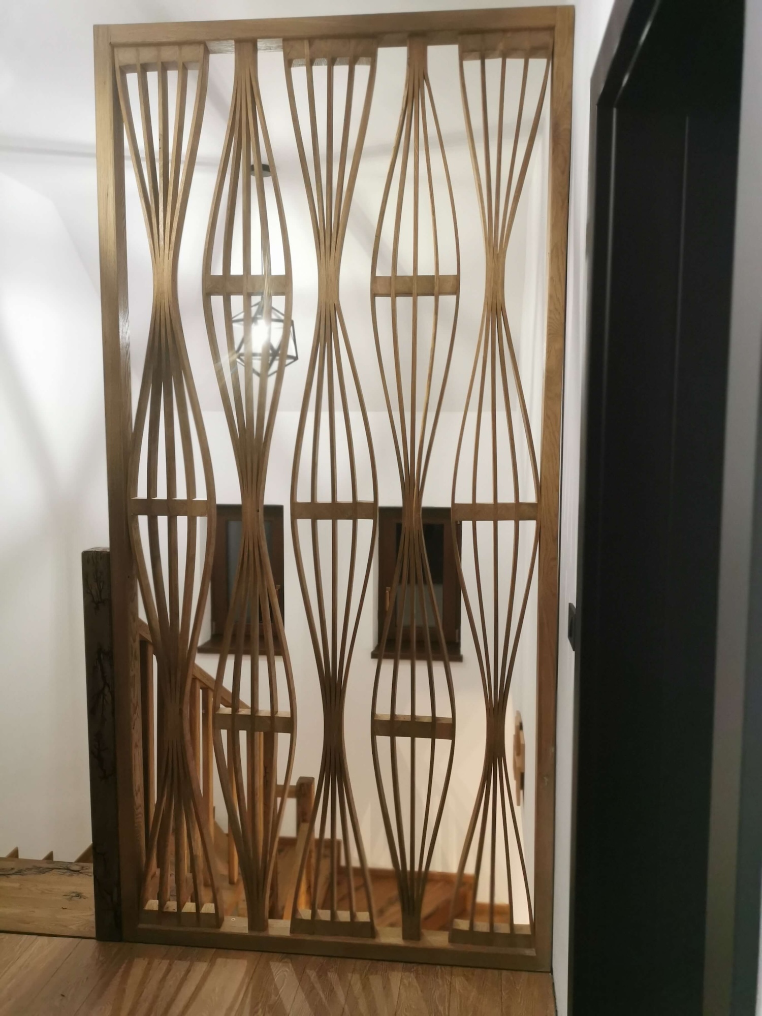 Riflaj Decorativ din Lemn de Stejar Masiv